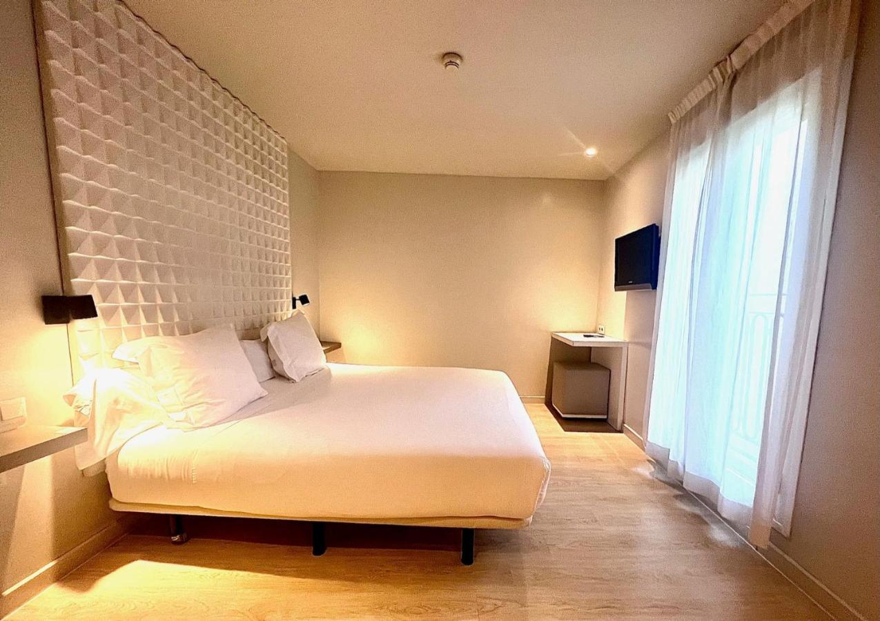 Hotel Urbansea Atocha 113 Madrid Esterno foto