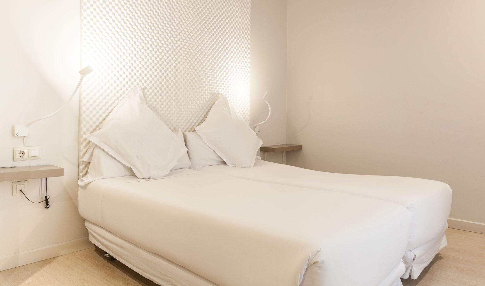 Hotel Urbansea Atocha 113 Madrid Esterno foto