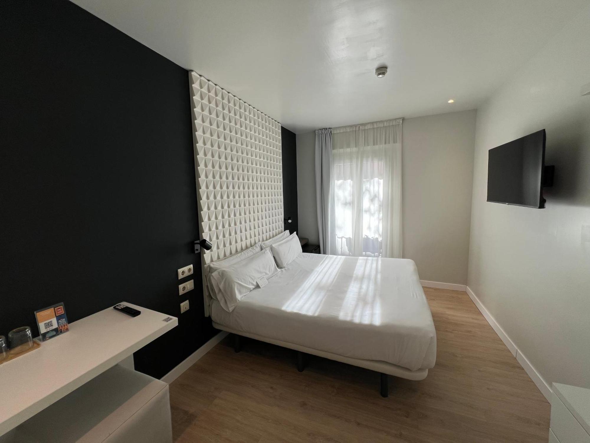Hotel Urbansea Atocha 113 Madrid Esterno foto