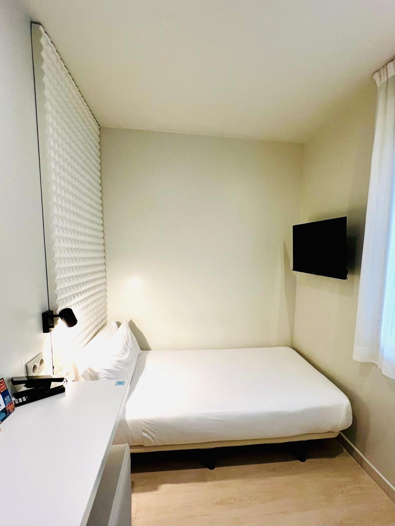 Hotel Urbansea Atocha 113 Madrid Esterno foto