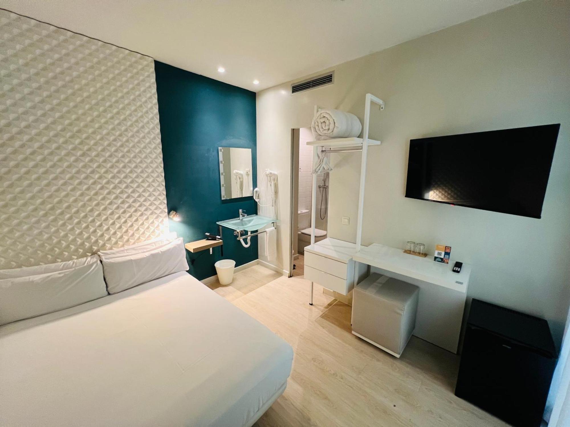 Hotel Urbansea Atocha 113 Madrid Esterno foto