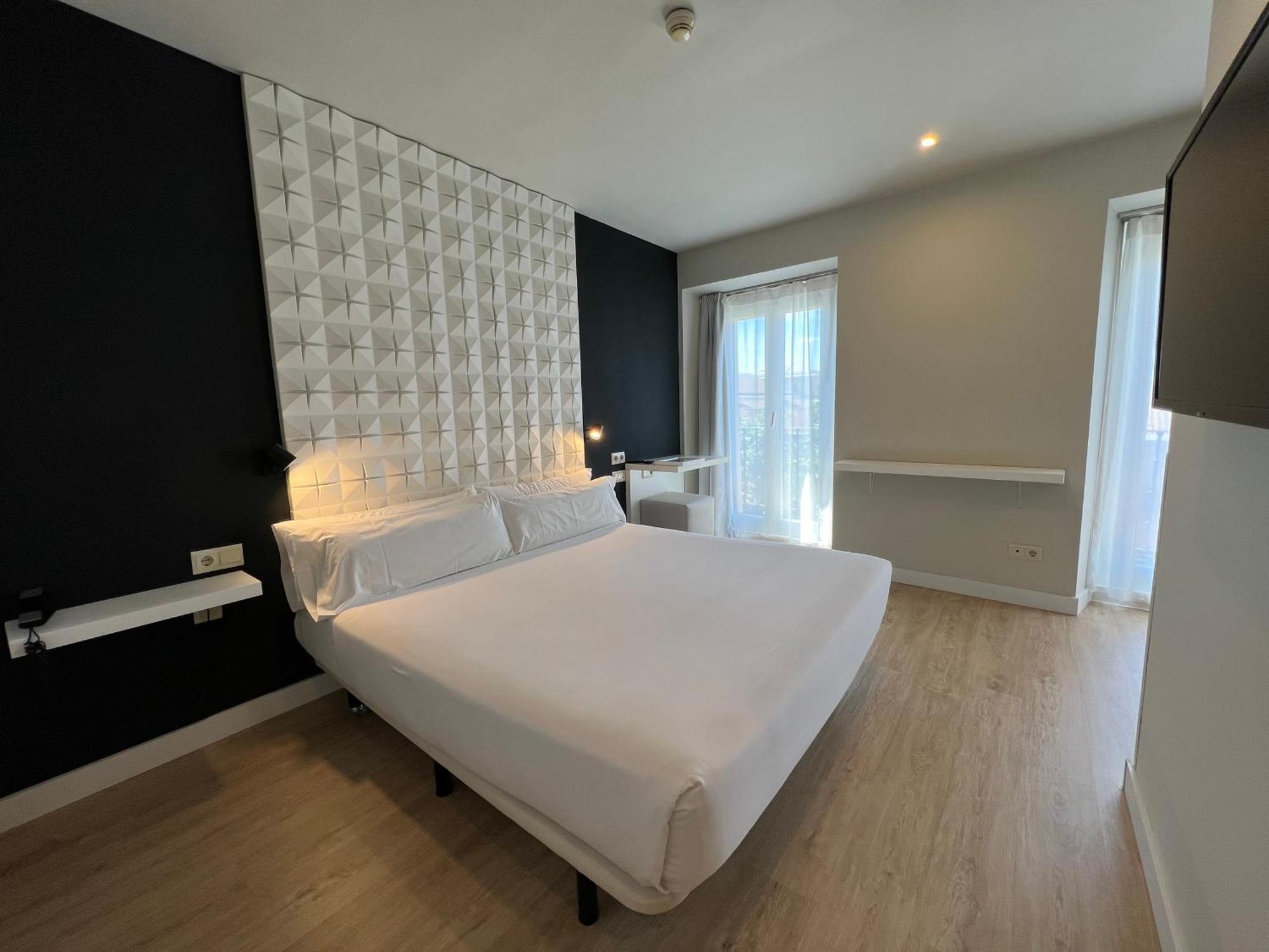 Hotel Urbansea Atocha 113 Madrid Esterno foto