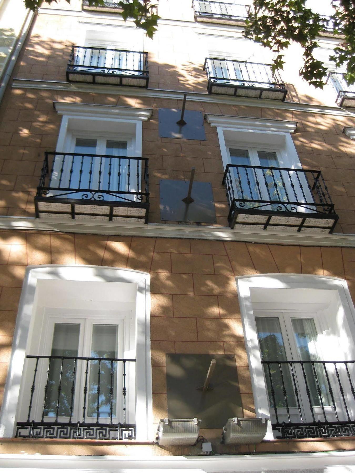 Hotel Urbansea Atocha 113 Madrid Esterno foto