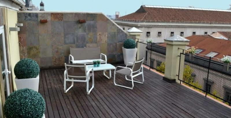 Hotel Urbansea Atocha 113 Madrid Esterno foto